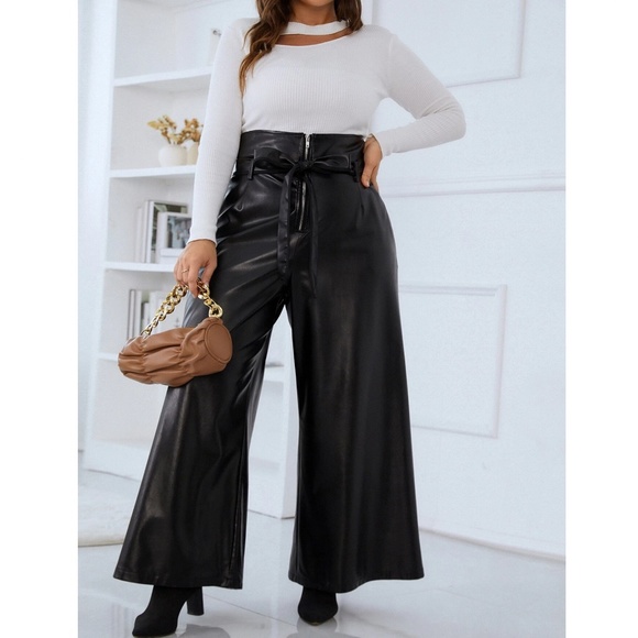Plus black Vegan Leather Zip Wide leg Pants - Picture 4 of 4
